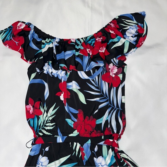 Tommy Bahama Floral Off-Shoulder Jumpsuit size small - Picture 6 of 6